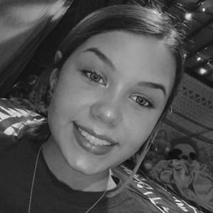 Meet your Posher, Elyssia